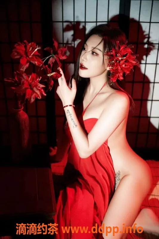 广州楼凤-天河南宫瑾，700元舌吻69双向服务