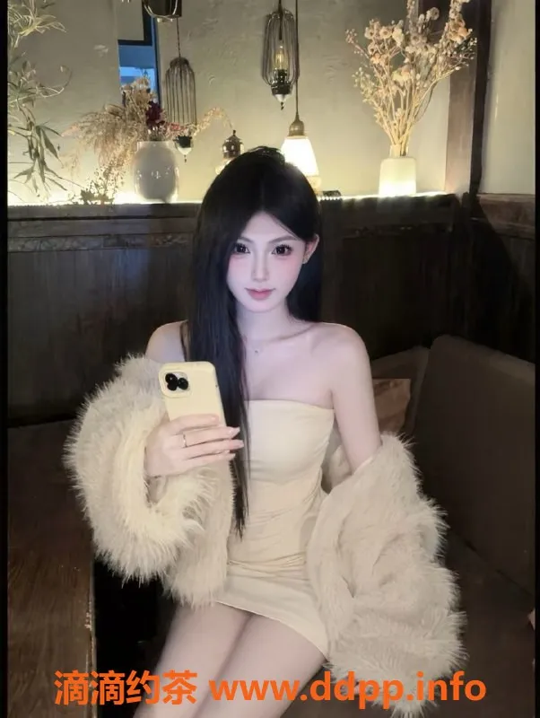 深圳楼凤-南山区嫩妹金金，舌吻调情，价格900起