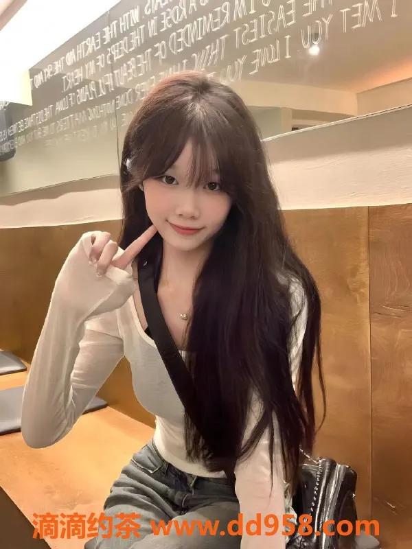 深圳楼凤-南山米儿，1188元享鸳鸯浴与制服服务