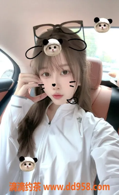 广州楼凤资源信息,天河嫩妹南念，价格800，丝袜包时服务