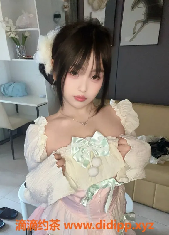 深圳楼凤-龙华嫩妹小雅婷，1000元高质量服务