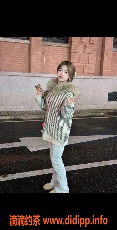 广州楼凤-海珠咩咩，少女美颜，600元起约