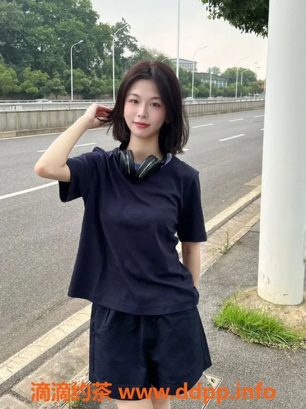 深圳楼凤-福田欣宝，清纯可爱，价格合理，服务项目多