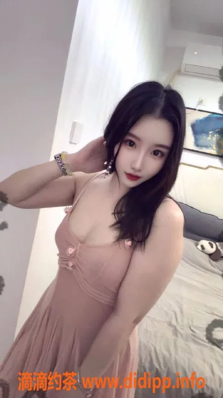 广州楼凤-广州温瞳，500元莞式服务，白嫩少女