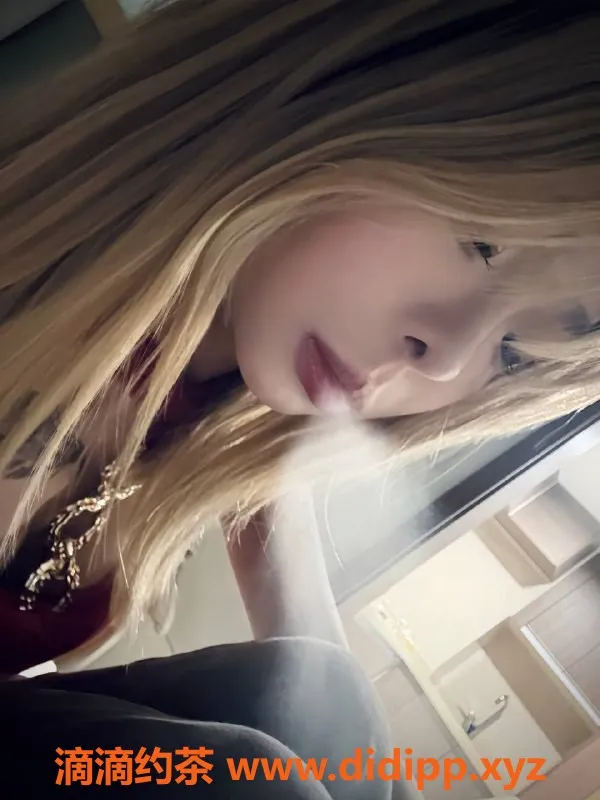 广州楼凤-顺德江上雪，600p/1200pp美颜少女服务