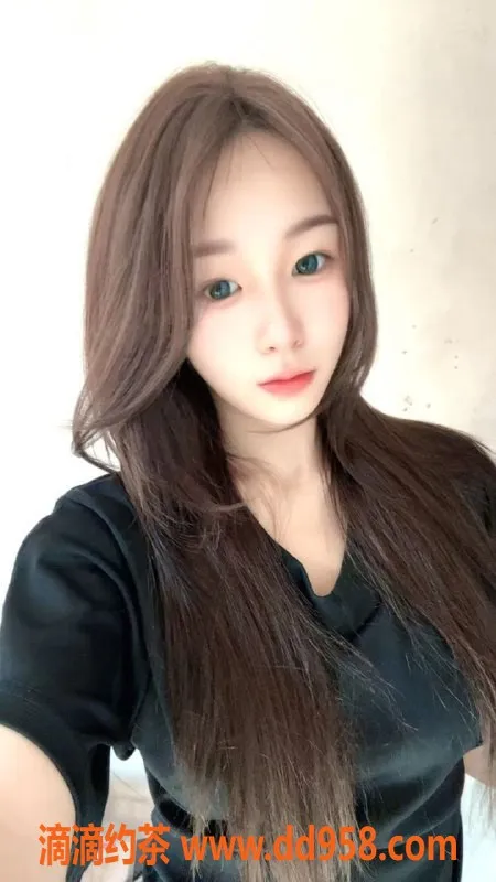 广州楼凤-越秀可乐美颜御姐，超值私密体验！