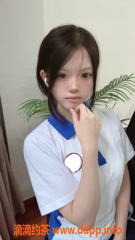 深圳楼凤-龙华小雅，1200元起提供陪浴和情趣服务