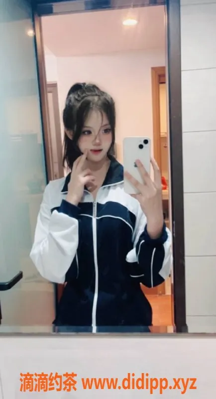 深圳楼凤资源信息,龙华小雅，1200元起提供陪浴和情趣服务