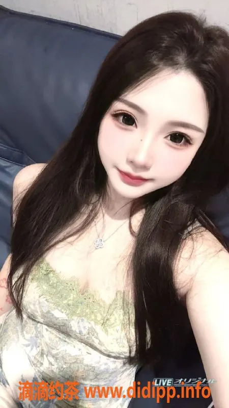 中山楼凤-东区雪宝，胸围C，服务态度满分！