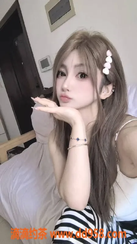 广州楼凤-黄埔可可，800元鸳鸯浴嫩妹供您体验