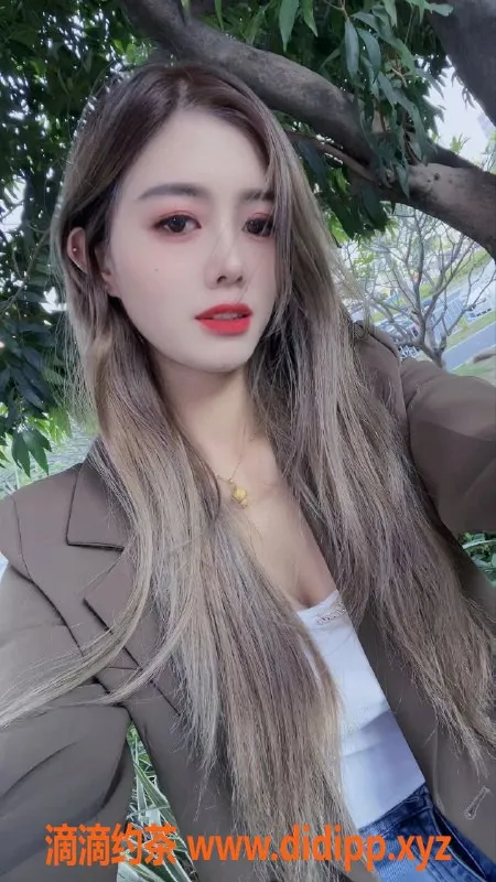 深圳楼凤-宝安御姐樱子，168身高D罩杯，口爆服务！