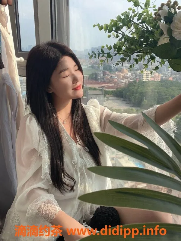 广州楼凤-南海盈盈，600元享受鸳鸯浴服务