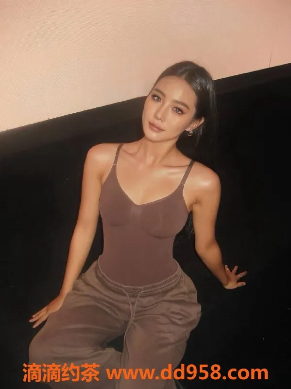 深圳楼凤-福田模特米娜，1300包时，长腿魅力尽显