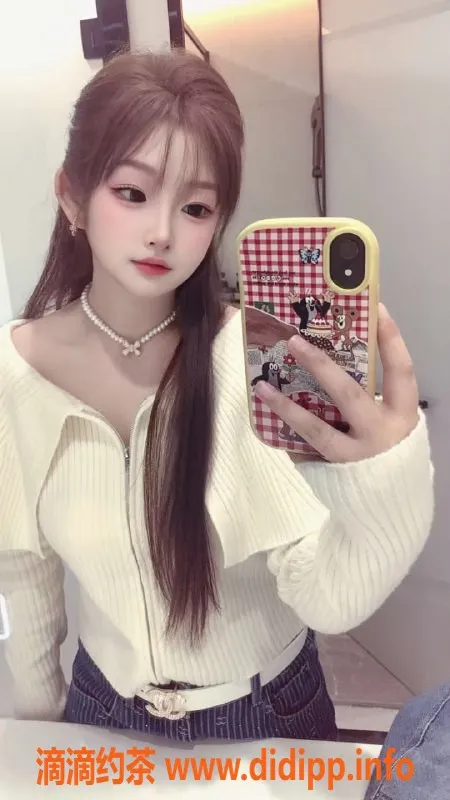 无锡楼凤-梁溪区白小纯，高颜值大学生，身高170，奶茶价格2200P