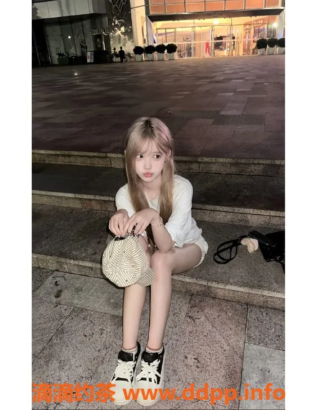 赣州楼凤资源信息,赣州07嫩茶妃妃，身高169cm，超紧超嫩服务