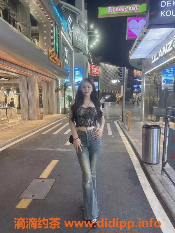 广州楼凤-天河雯冰22岁，身高170cm，38C，150元起