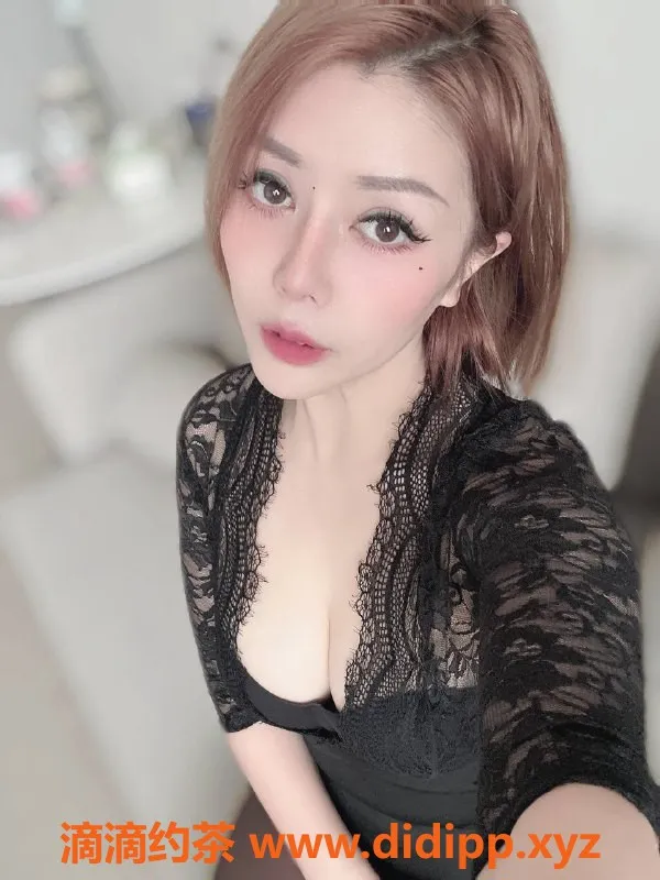 北京楼凤-丰台猫猫，160cm 45kg，28岁莞式服务