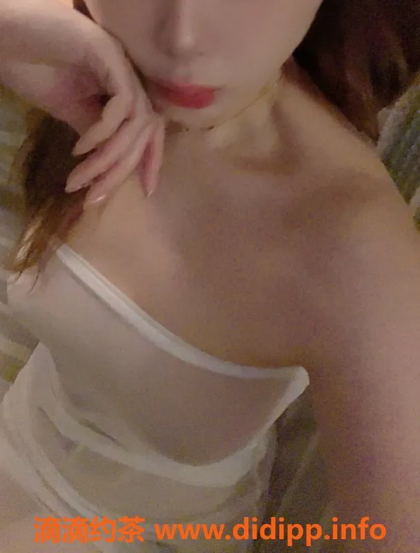 北京楼凤-朝阳大悦城26岁活泼美女欣欣，服务百搭！