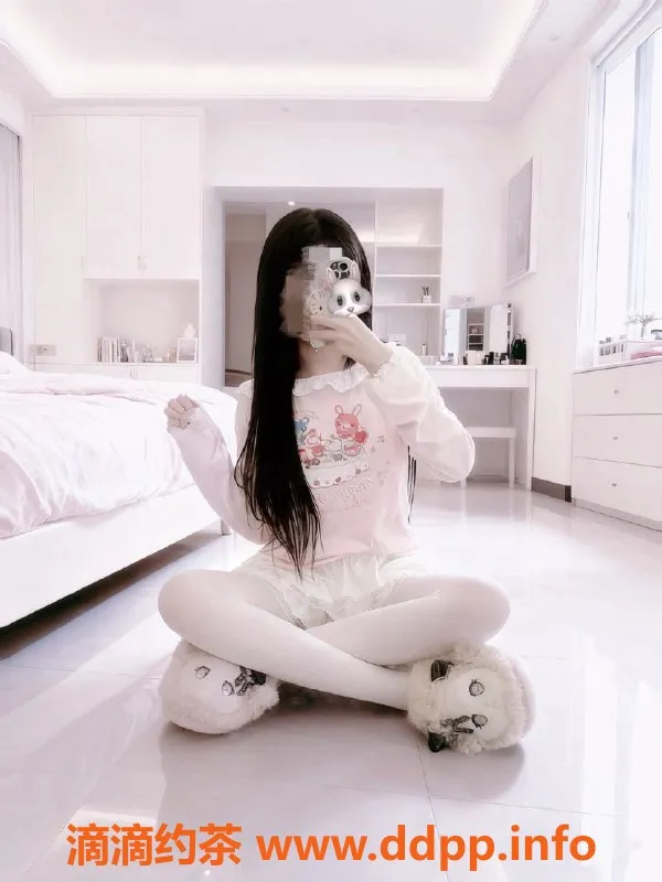 常州楼凤-武进小汤圆，160cm C罩杯，陪浴服务只需800元