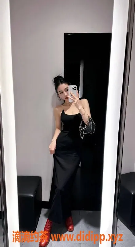 深圳楼凤-福田长腿女神书瑶，1200P等你体验！