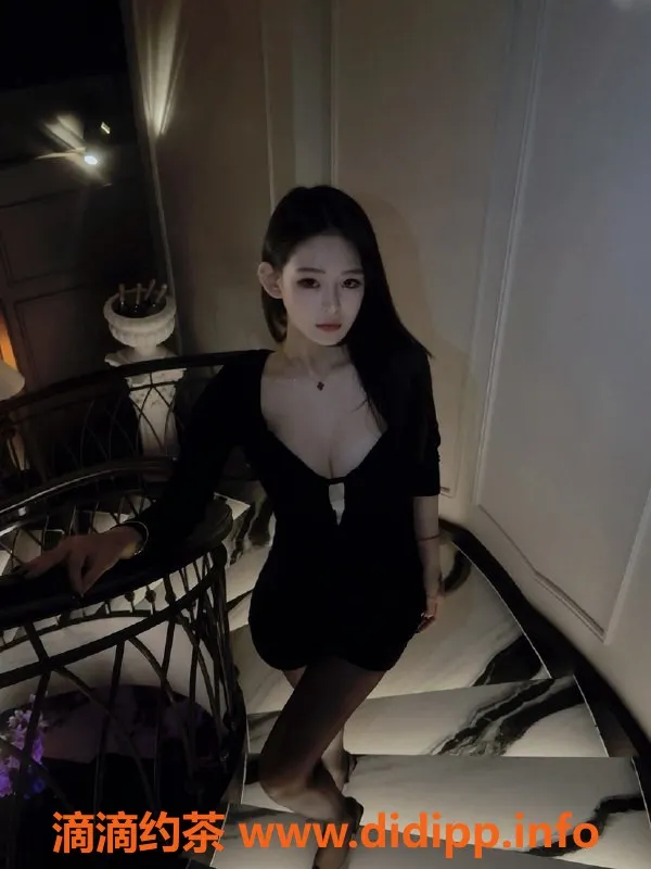 无锡楼凤资源信息,惠山区昭昭，170cm 45kg 高颜值陪浴
