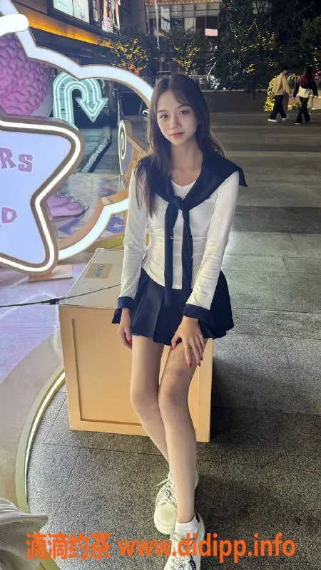 深圳楼凤-深圳龙华小思，甜美嫩妹1k起，活泼熟女伴你体验