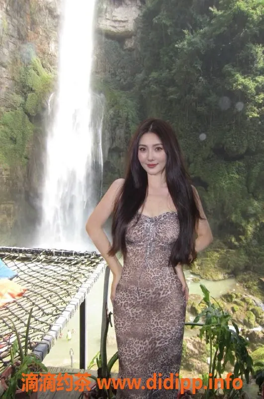 深圳楼凤-福田混血美女Rita，长腿包时1300P