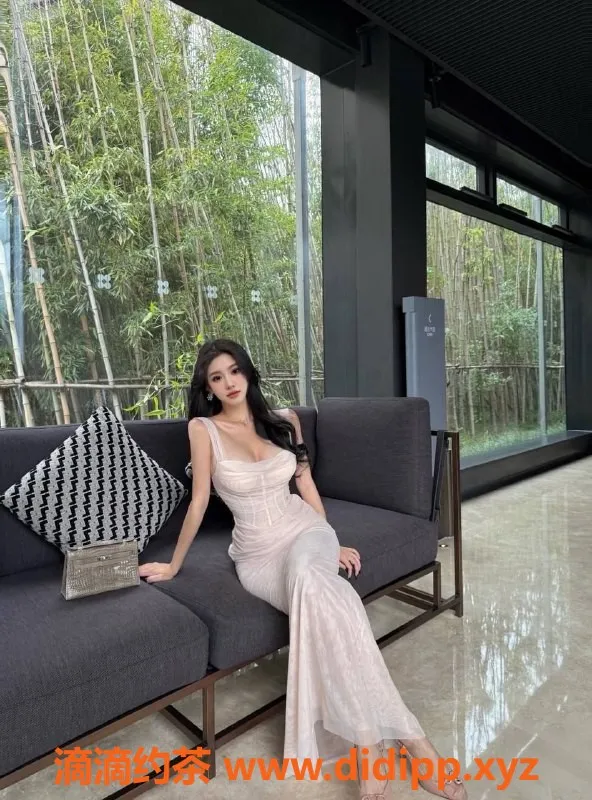 深圳楼凤-福田赛琳娜，模特级长腿美女，1300P服务