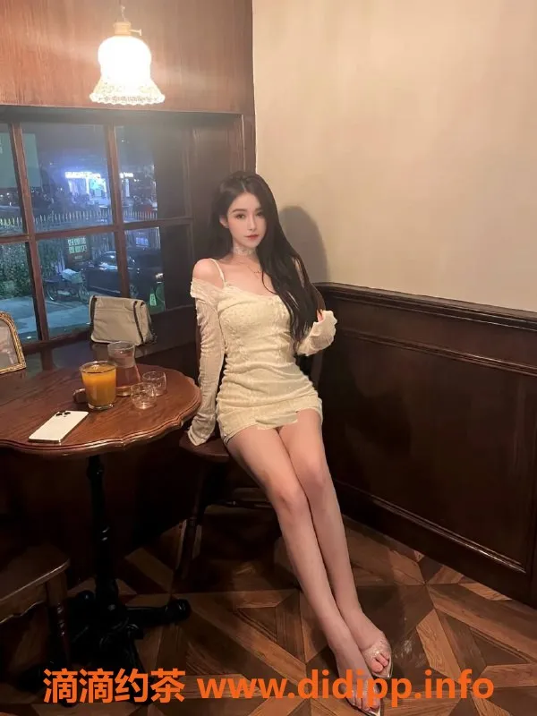 福州楼凤-泉州倩倩 26岁 168cm 大长腿 性感诱惑