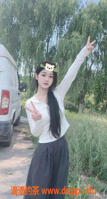 深圳楼凤-龙岗西西，167cm长腿嫩妹，2000元起