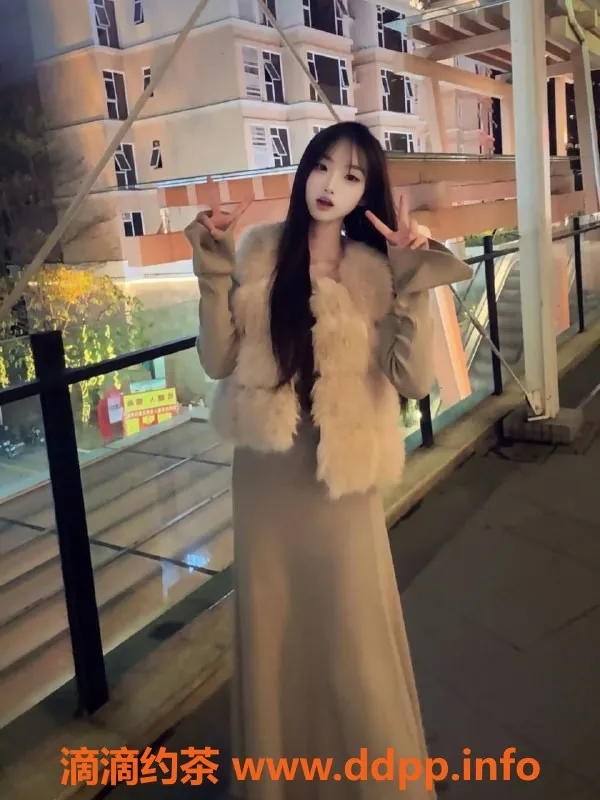 广州楼凤资源信息,番禺嫩妹小七，700元享舌吻与69服务