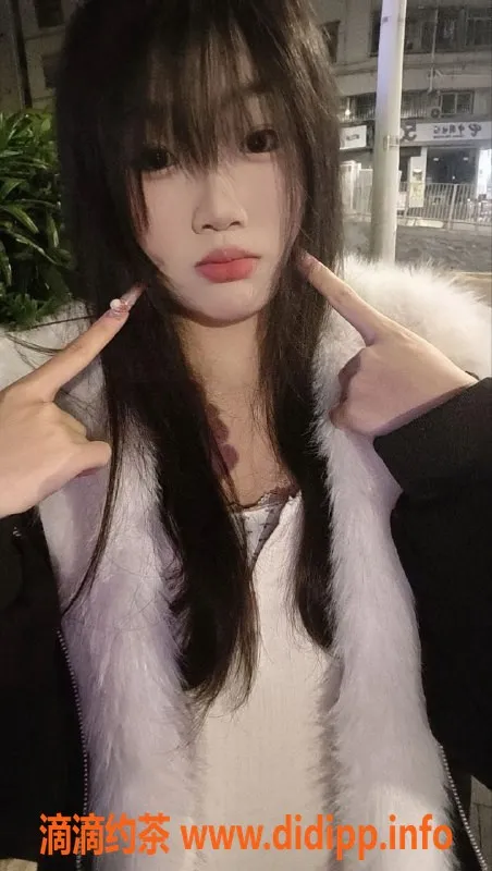 深圳楼凤-罗湖嫩妹卿卿，900p超值服务等你来体验