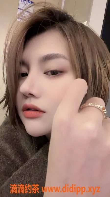 深圳楼凤-福田蔡娜短发小姐 1000P按摩服务体验