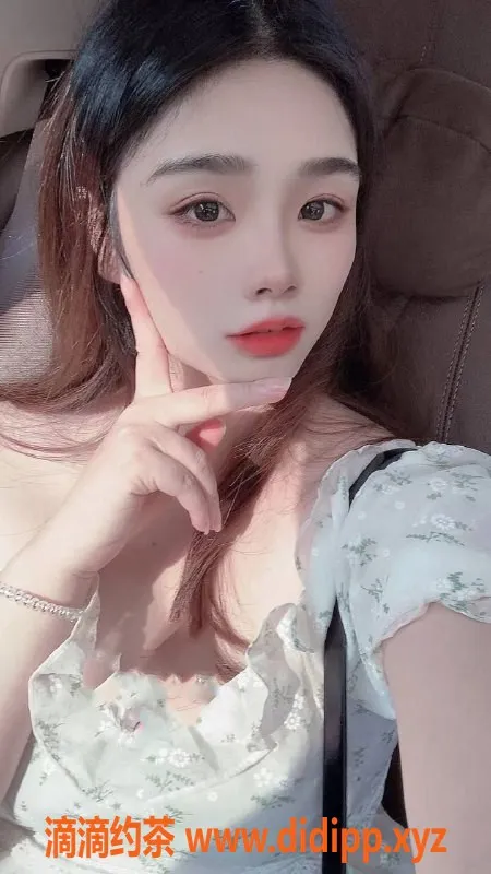 广州楼凤-番禺御姐糖糖，600p起价，精彩服务不容错过！