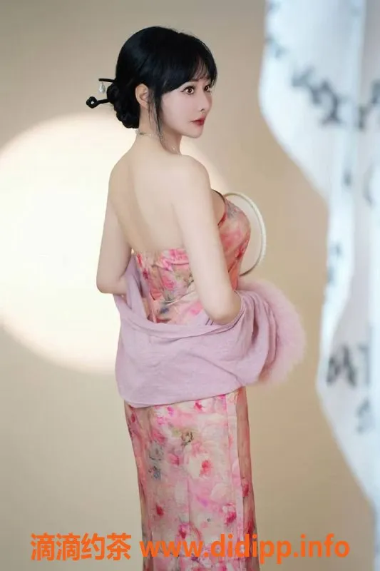 深圳楼凤资源信息,福田依依，900元服务，尽享双飞体验