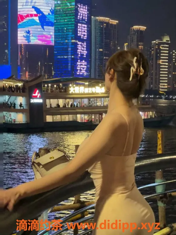 广州楼凤-广州天河小V，700元体验超值服务