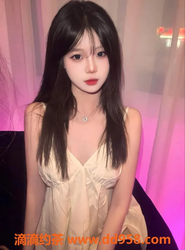 广州楼凤-荔湾区19岁新人颖佳，170cm，36C，茶水费优惠