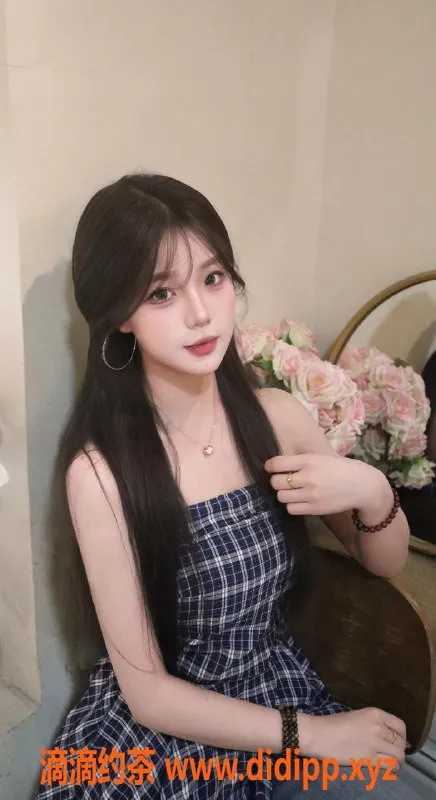 广州楼凤-荔湾区19岁新人颖佳，170cm，36C，茶水费优惠