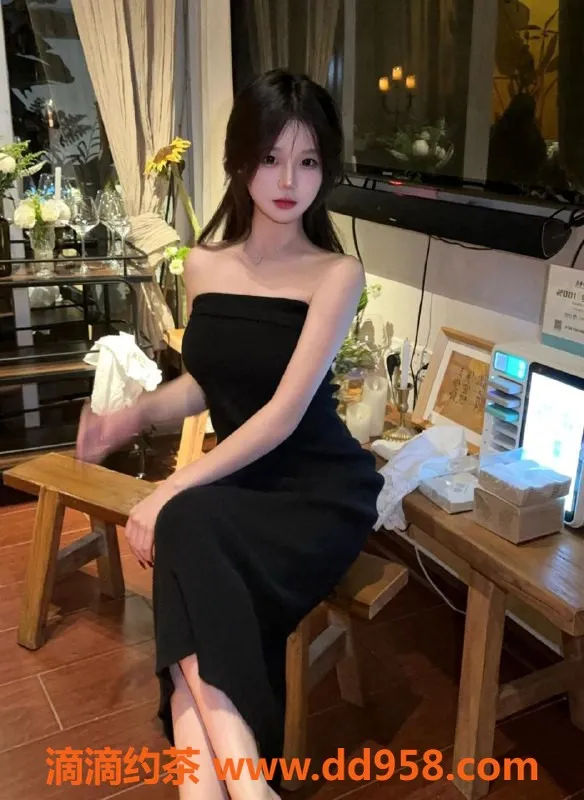 广州楼凤-荔湾区19岁新人颖佳，170cm，36C，茶水费优惠