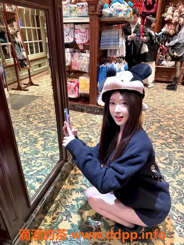 广州楼凤资源信息,白云晚芙20岁，163cm超正妹可外出