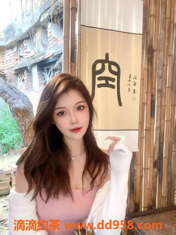 广州楼凤-天河区甜美嫩妹小怡，身高165cm，C罩杯，服务多样