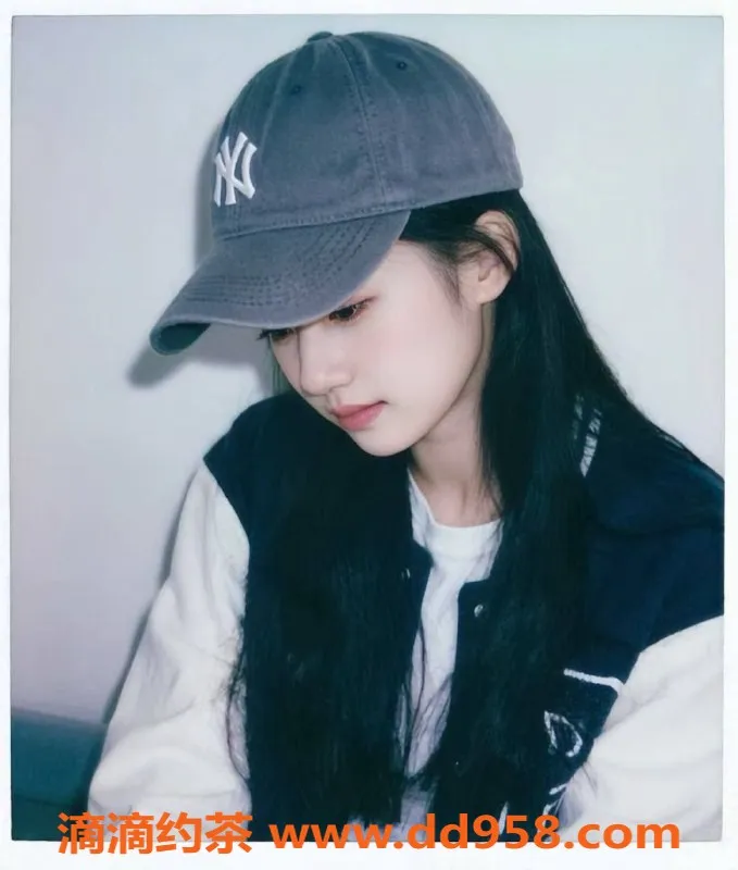 深圳楼凤-福田书瑜，800P畅享69舌吻服务