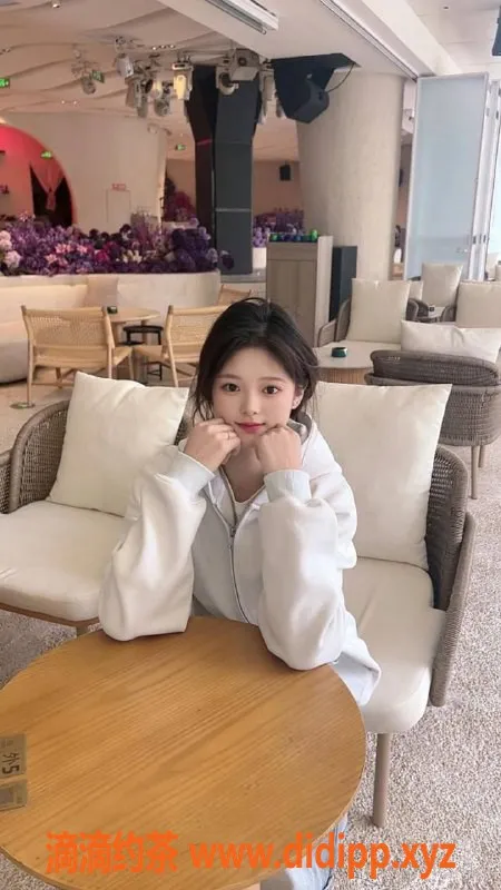 常州楼凤-常州欣然，20岁167cm，90斤B罩杯高端服务