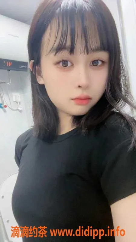 广州楼凤-广州梅花园小爱，20岁，165cm，32D，服务超值