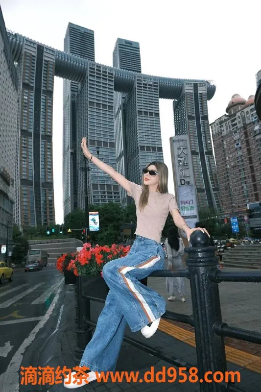 乌鲁木齐楼凤-乌鲁木齐22岁维族少妇，身高170，体重50