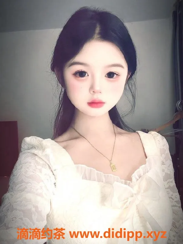 成都楼凤-成华区18岁瑶妹165cm 45kg 顶级清冷型嫩妹