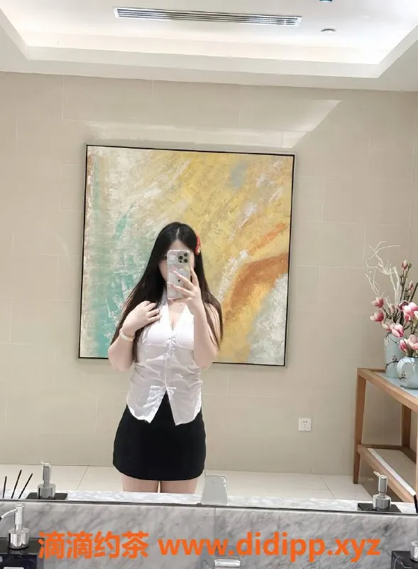 深圳楼凤-南山苏嘻嘻，900元享鸳鸯浴和69服务