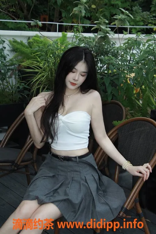 深圳楼凤-龙岗晚晚，1100p体验，绝佳服务！