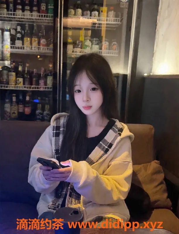 深圳楼凤-龙华桃子嫩妹，899起，服务超给力！