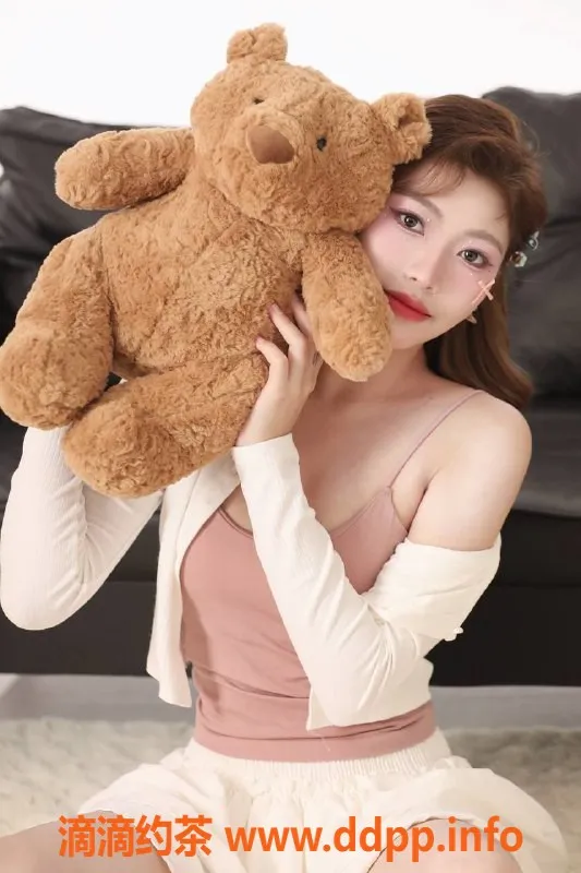 深圳楼凤-龙岗琪琪，900元享六九调情服务